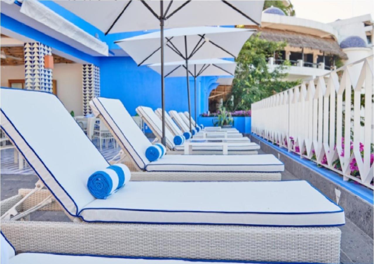 Hotel Luxury Patio Azul (Adults Only) Puerto Vallarta Exteriör bild The pool at the Bel Air Hotel