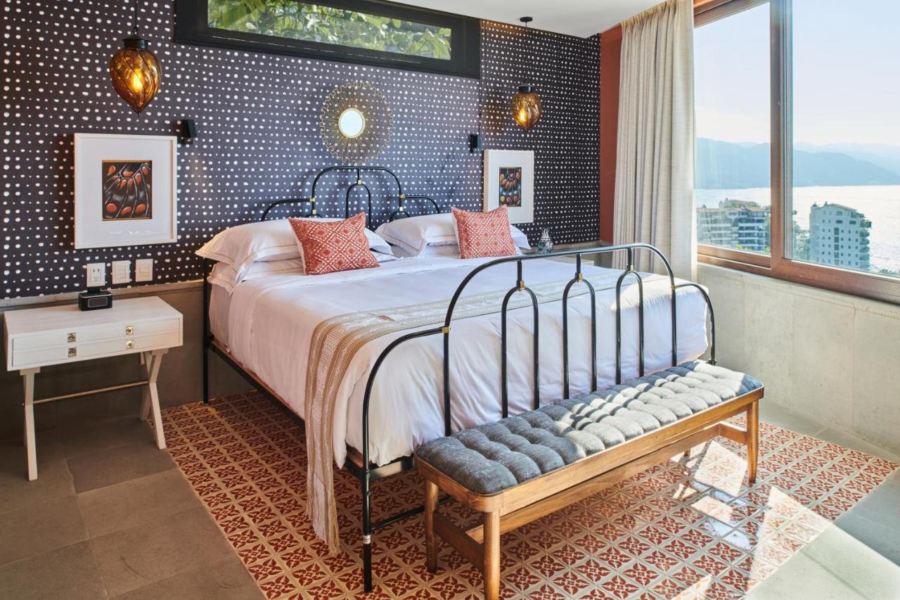 Hotel Luxury Patio Azul (Adults Only) Puerto Vallarta Exteriör bild A bedroom at the hotel