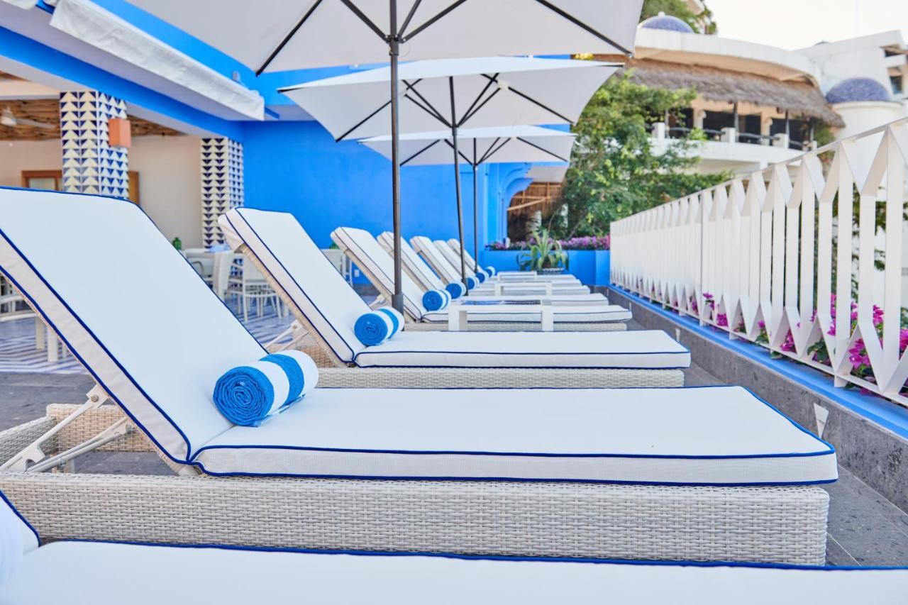 Hotel Luxury Patio Azul (Adults Only) Puerto Vallarta Exteriör bild The pool at the Beverly Hills Hotel