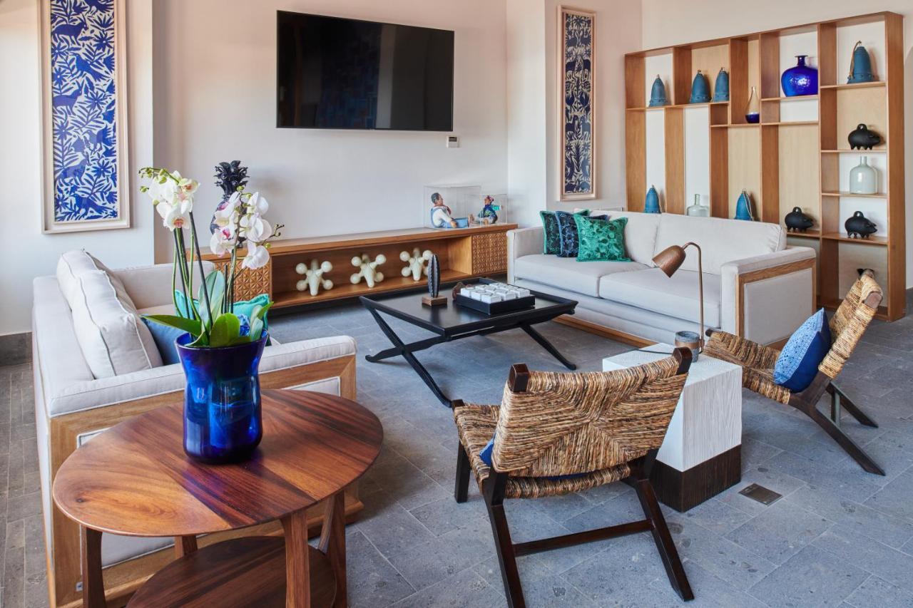 Hotel Luxury Patio Azul (Adults Only) Puerto Vallarta Exteriör bild The living room of a suite at the hotel